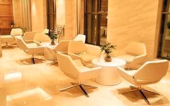 Seasons Hotel0