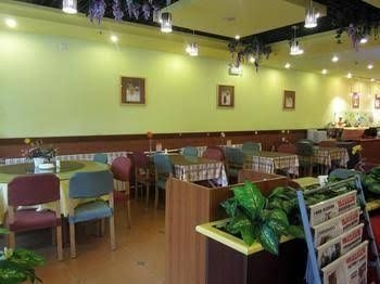 Qingdao Home Inn - Wuyishan Road0