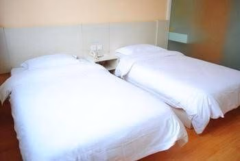 Xinjinyong Express Hotel4