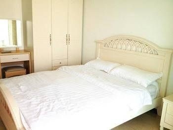 Sanya Triangle Inn0
