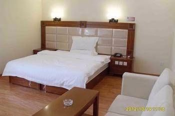Yangguang Xinyue Business Hotel1