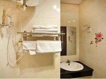 Shenyang Bokexinju Apartment Tiexihaiyun Square Branch3