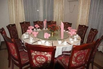Dengfeng Taiyuan Hotel4