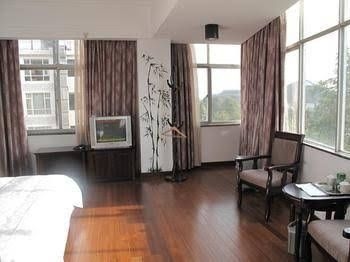 Tengchong Biquan Hotel3