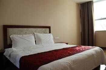 Yibin Business Hotel1