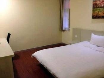Hanting Express Hotel Shanghai Qibao Branch4