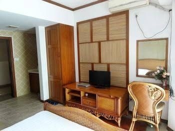 Crystal Blue Bay Vacation Hotel4