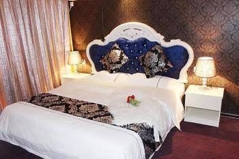 Tangfeng Art Hotel Shenyang North Railway Station4