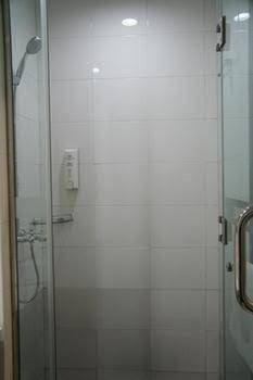 ฮั่นถิง โฮเทล ชิงเต่า เมย์ ฟอร์ธ สแควร์ (Hanting Hotel Qingdao May Fourth Square)2