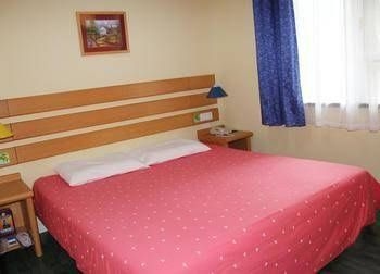 Home Inn Chongqing Jiangbei Airport Shuangfeng Road4