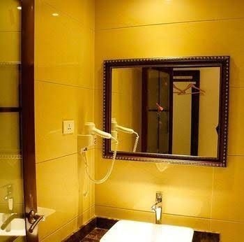 Yizhou Holiday Hotel4