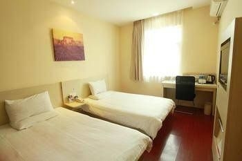 Hanting Express Shenyang North 2nd East Road2