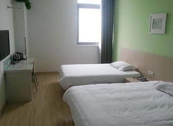 Motel 168 Shanghai Huinan Town0
