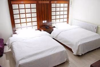 Yijia Express Hotel3