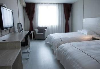 Huzhou Youyou Holiday Hotel3