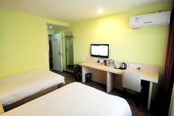 Fast 109 Hotel3