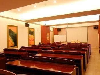 Dongguan Caiyi Business Hotel1
