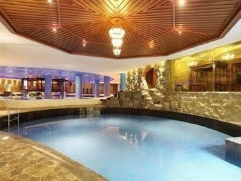 Higher Hotel Yacht Club4
