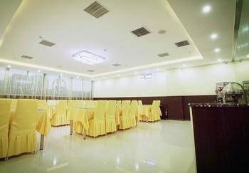 Yishang Holiday Inn4