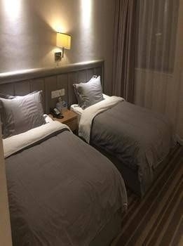 Yancheng Youth Club and Reading Hotel1