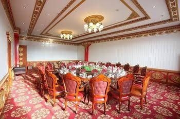 Shangri-la Zhaxidele Hotel1