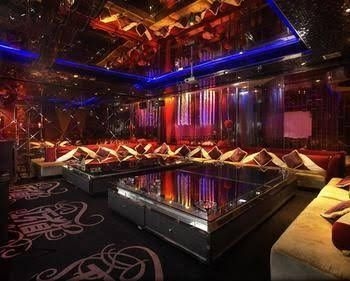 Zhongyi International Business Hotel2