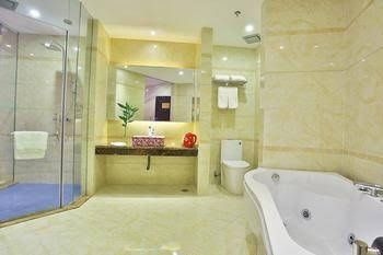 Liyang Vegas Theme Hotel3