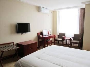 Manston Holiday Hotel1