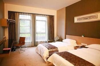 Zixin Seasons Hotel0