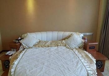 Autumn City Hotel1