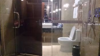 Huayi Business Hotel1