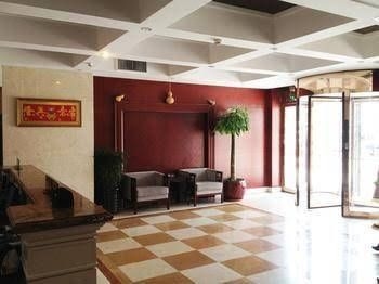 Eve Returns Hotel1