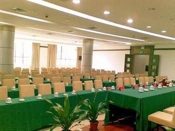 Danxia Hot Spring Holiday Resort1