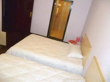 Qinyuan Hostel1