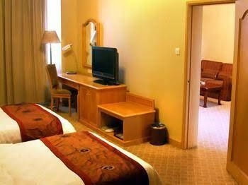 Changchun Redbuds Hotel0