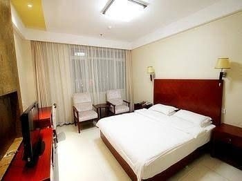 Qingdao Excalibur Hotel4