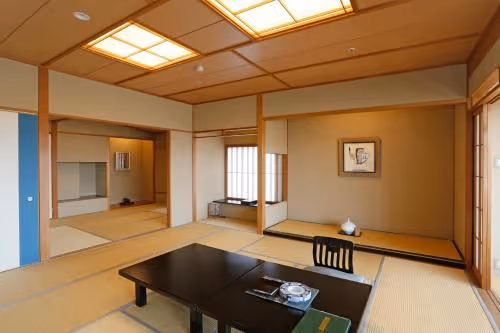 Japanese-Style Deluxe Room with Private Bathroom