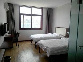 Longyang Express Hotel4