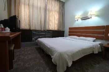 Jinan Junqiang Hotel Bayi Branch Jinan Junqiang Hotel Bayi Branch