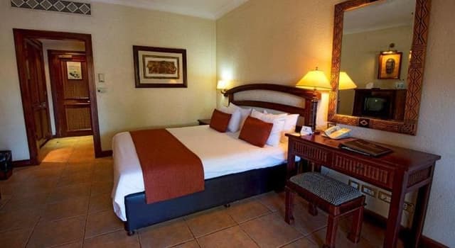 DOUBLE KING SIZE BED