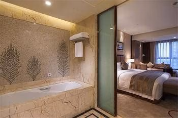 Chengdu Phoenix International Hotel0