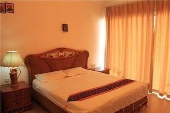 The Peninsula Apartment2
