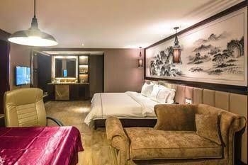 Camphor Forest Hotel0