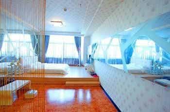 Love in a Fallen City Theme Hotel Love in a Fallen City Theme Hotel