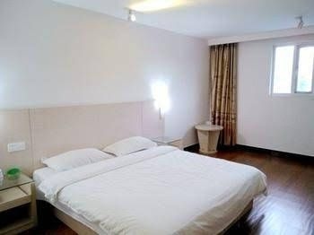 Nanning Caiyuan Business Hotel0