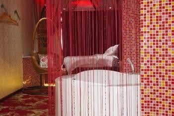 Theme Was Love Hotel0
