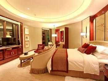 Hubing Spring Season Hotel1