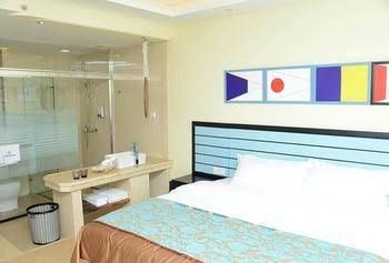 Captain's Home Theme Hotel0