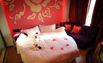 Rose Theme Hotel2