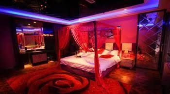 Rose Theme Hotel0